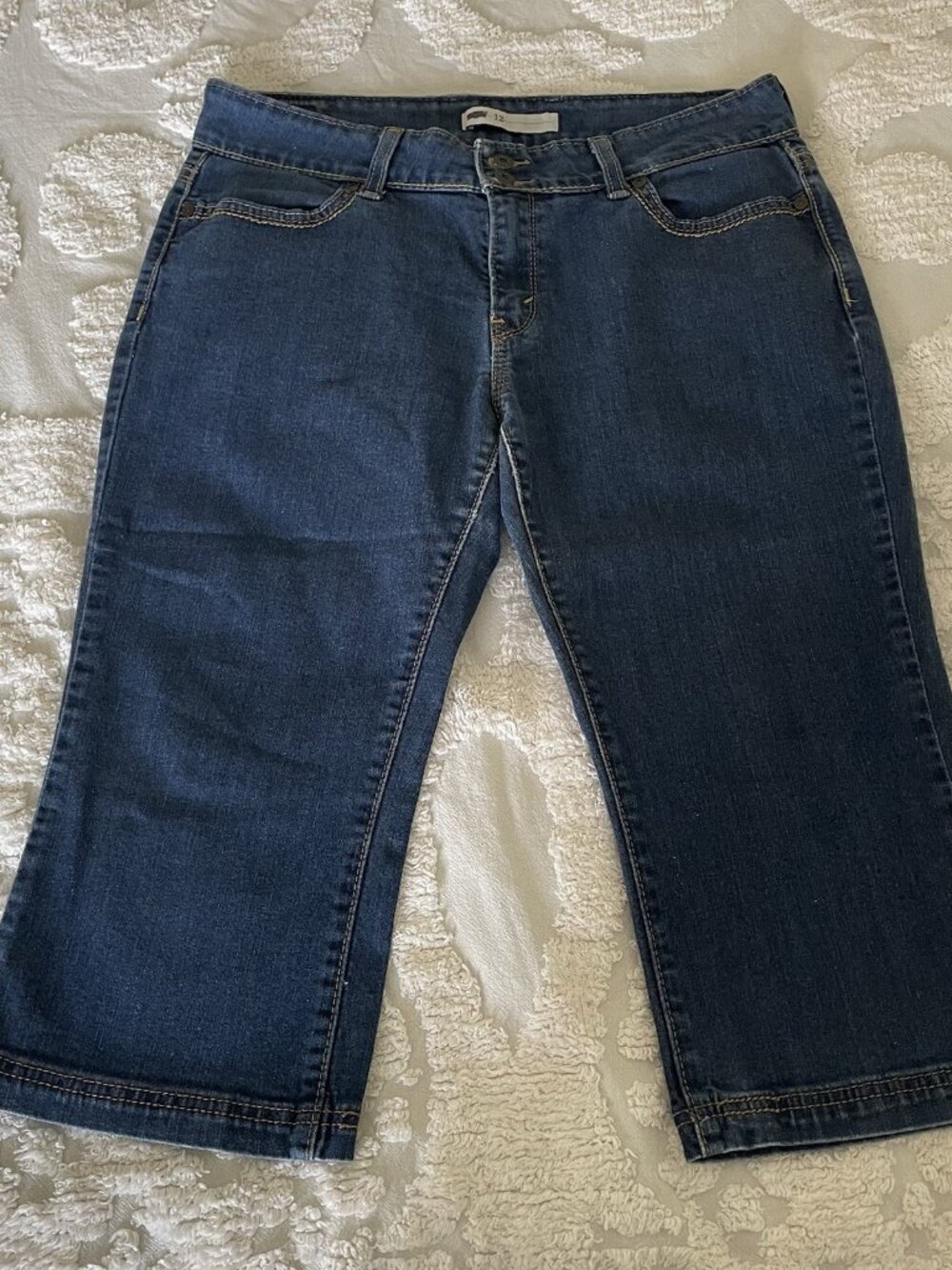 Levi's Vintage Capri Blue Denim Jeans Mid/low Rise Women Size 12 (mod Size 8)